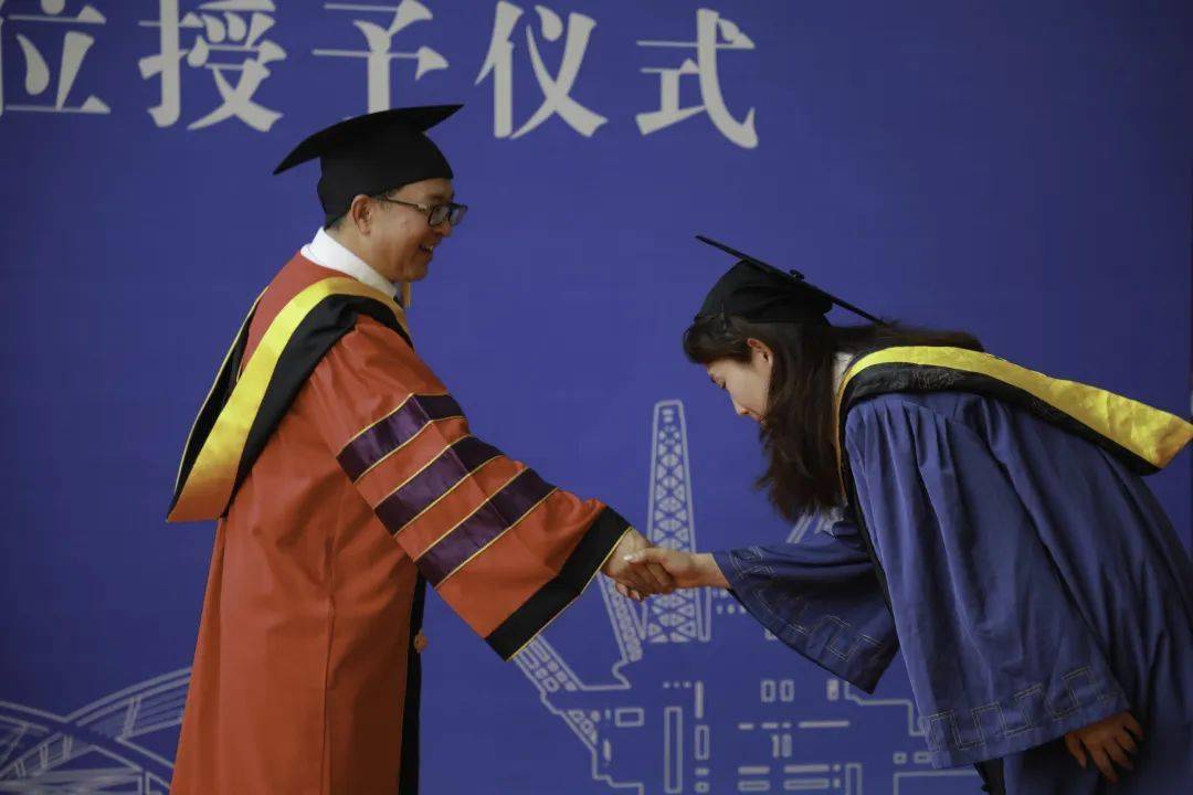 女儿取得学位证书的祝福语 来自搜狐网