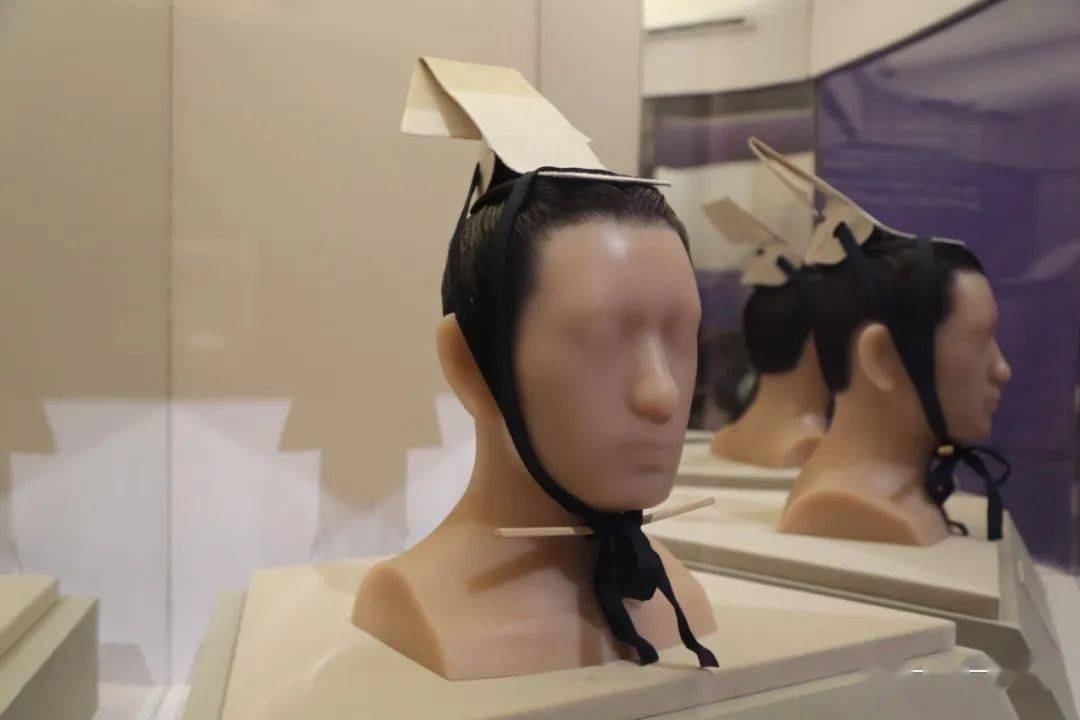 鹊尾冠模型介帻模型弁模型东汉文官着装模型西汉前期的女性装扮模型着