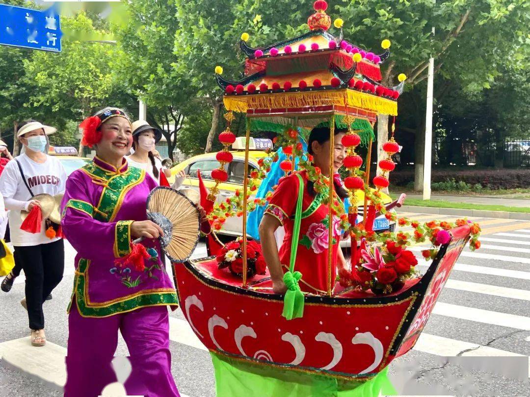 今天这里真热闹~~_黄冈_表演_采莲船