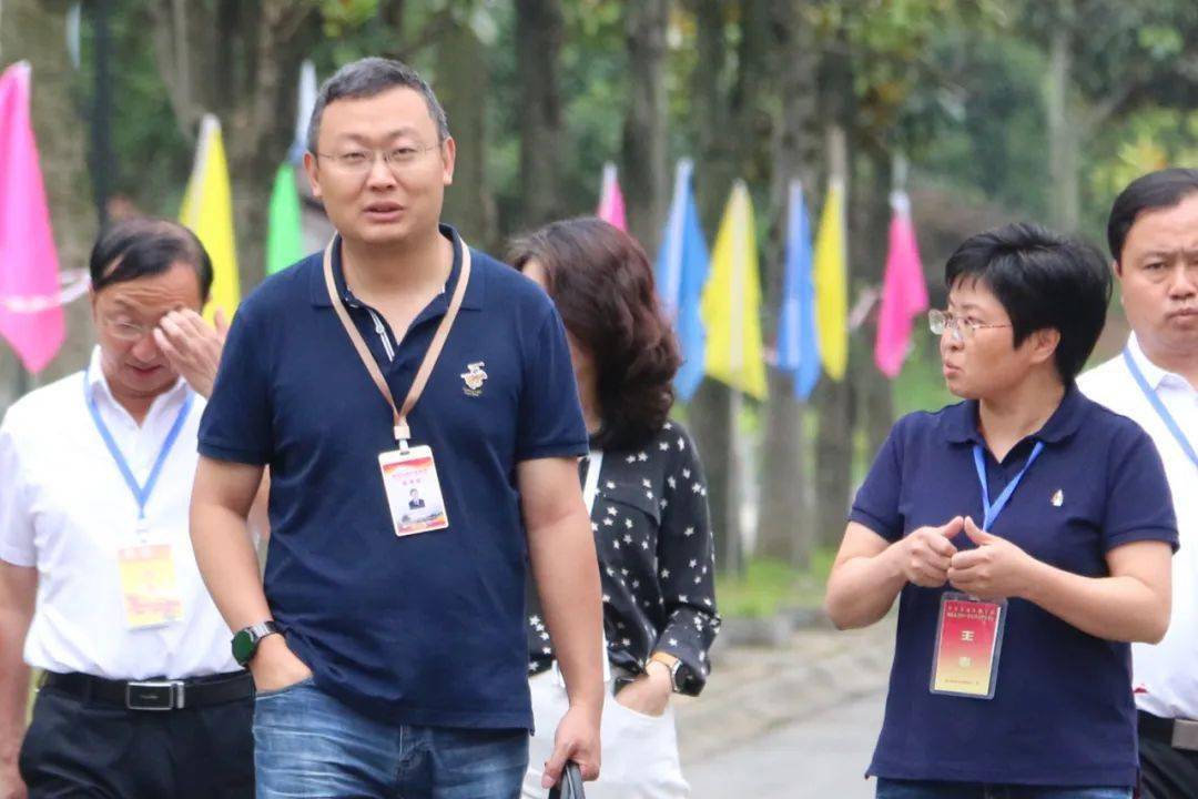 市教育局党委委员,副局长徐刚在修文县巡考▲市人民政府正县级督学