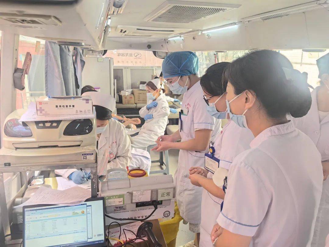 【市血站】西安庆华医院开展"捐献热血 分享生命"无偿献血活动