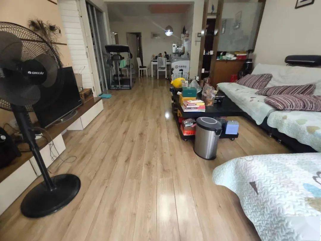 小区名称:怡海国际户型:1室1厅价格:56万装修程度:精装房源介绍:怡海