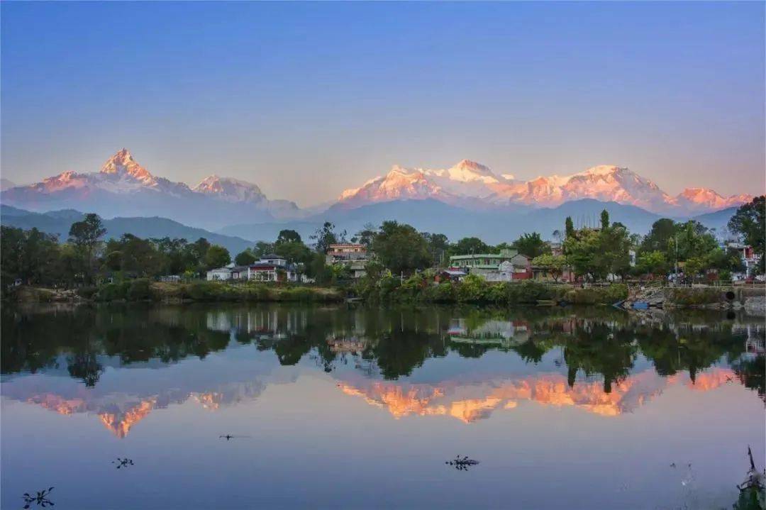 尼泊尔徒步 | 世界十大经典徒步路线之一安娜普尔纳大本营(abc)徒步之