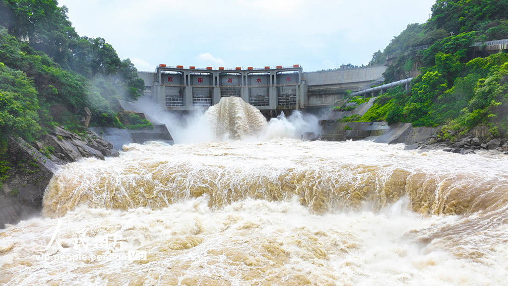 湖南桂阳:开闸泄洪 确保安全度汛_水库_null_欧阳海