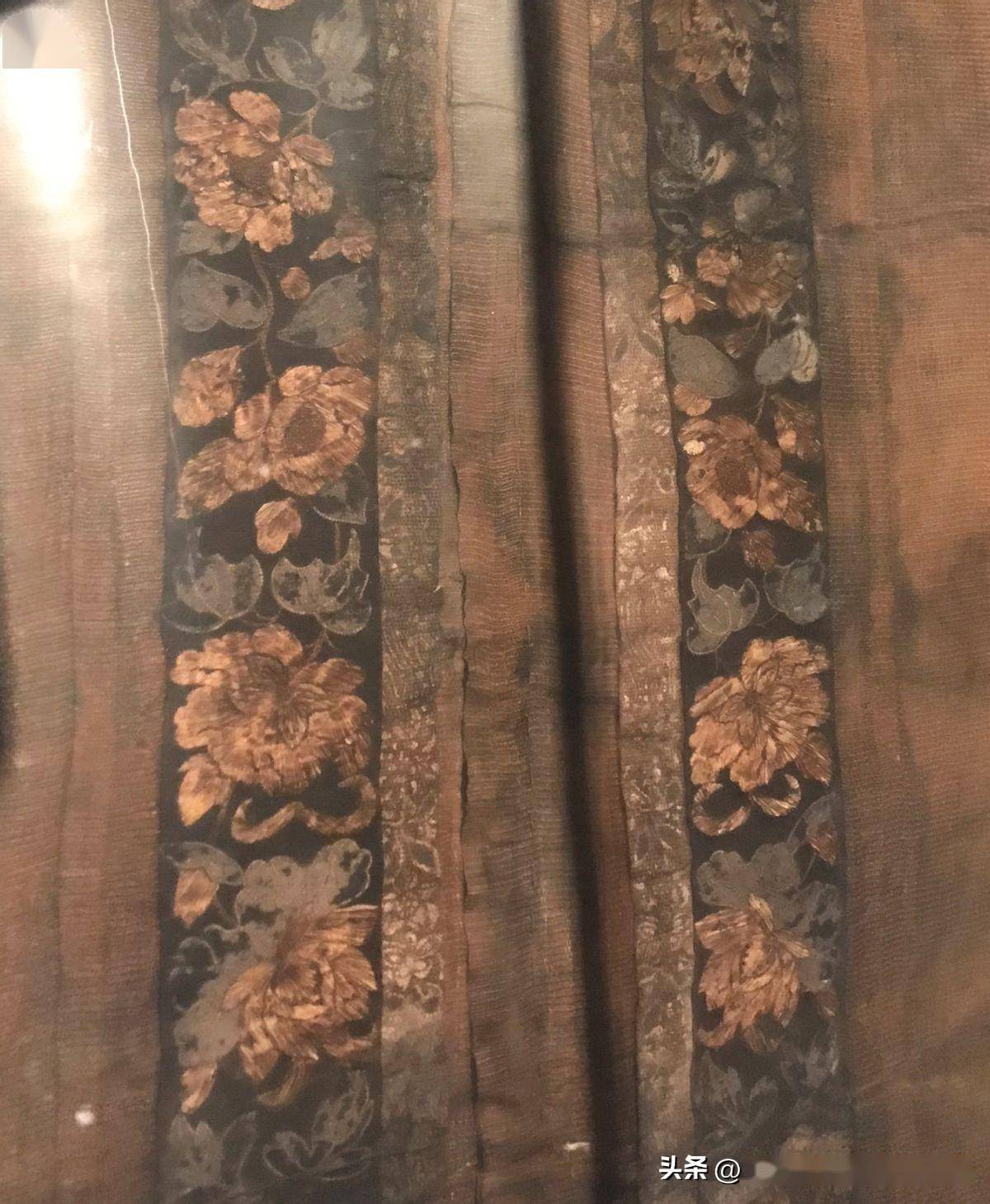 首博锦绣中华:宋代仕女的衣箱_织物_黄升墓_服饰