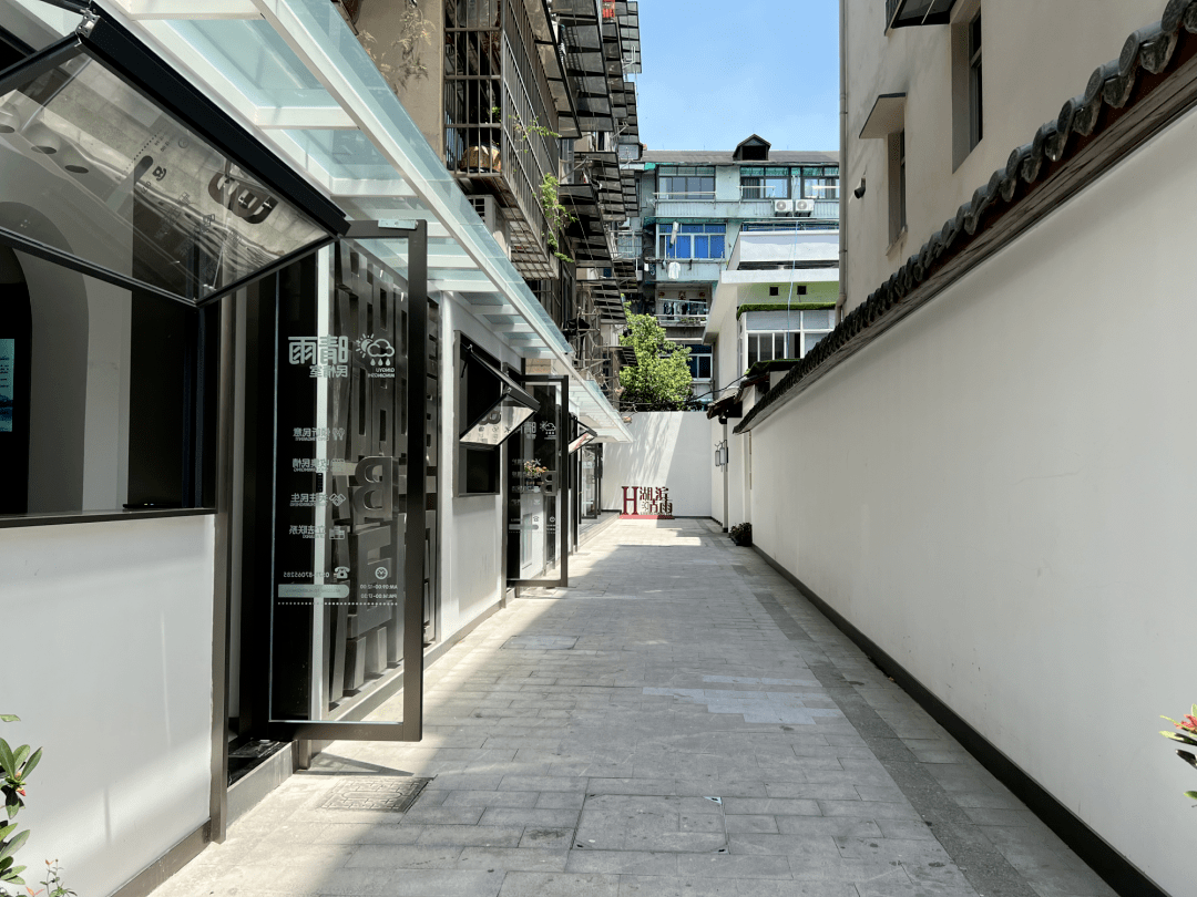 杭州市人民建议征集办公室赴上城区"湖滨晴雨"工作室接访调研_社区