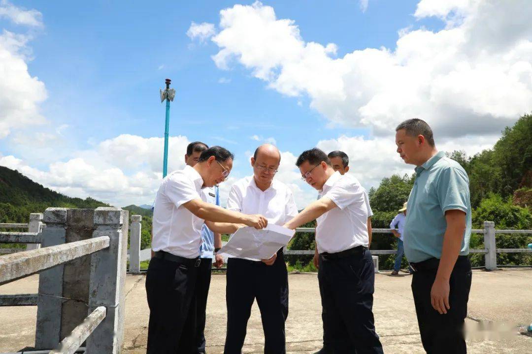 编审:尹其奇 陈明建监制:李清华 钟慧燕主管:中共全南县委宣传部主办