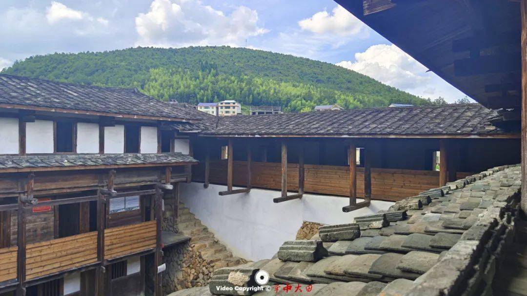 【航拍大田】太华镇小华村·遇见"双国堡"!_崇堂_泰安堡_风景