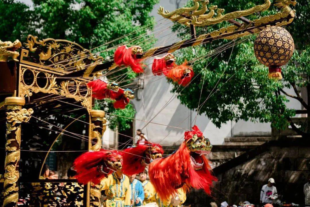 迎亚运·争当城市推荐官┆"中国里的非遗"——永康九狮图_狮子舞_绣球