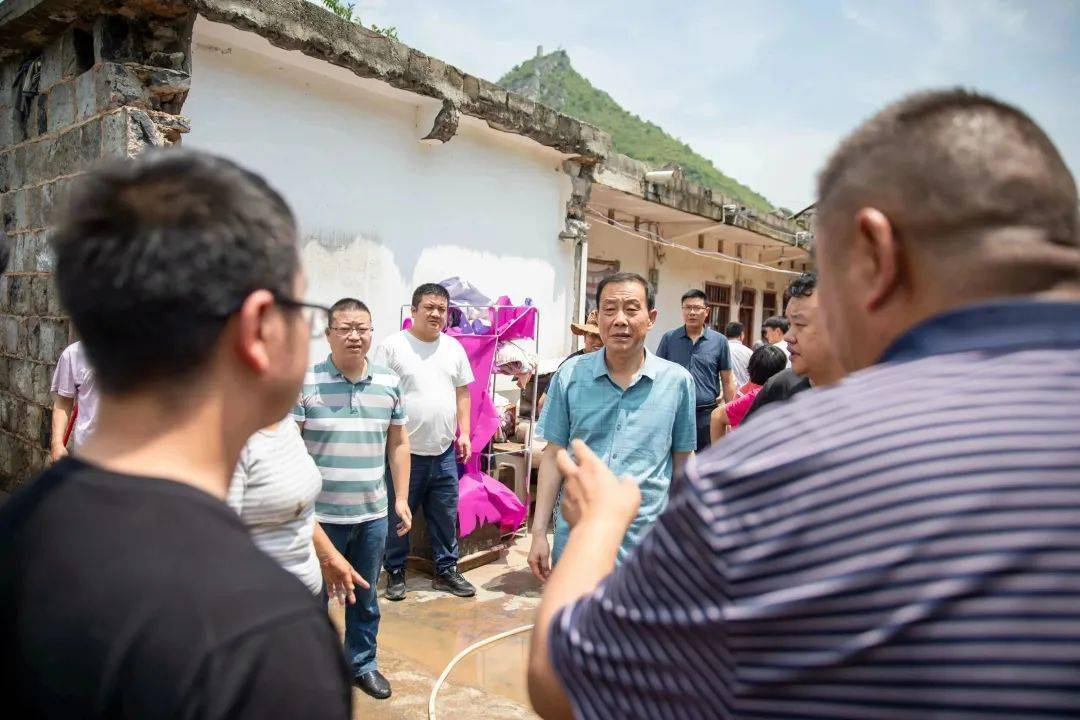 镇雄母享,鱼洞遭遇暴雨袭击!部分村庄道路阻断,车辆,房屋被淹