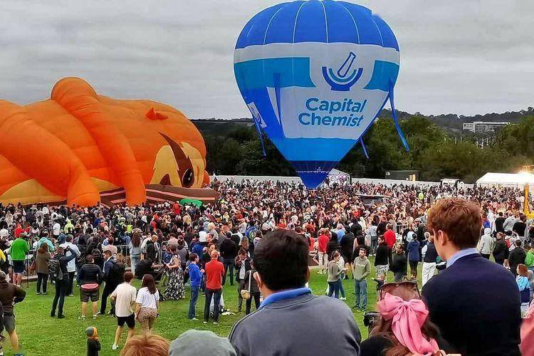 来澳大利亚堪培拉热气球节现场,感受一下热闹的氛围_人们_考拉_天气