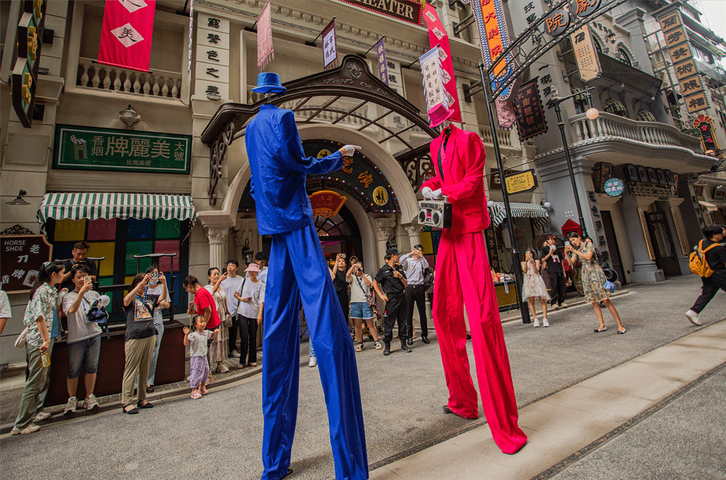 上海千古情景区全新开园 "演艺公园"改版再升级_观众_街道_王女士