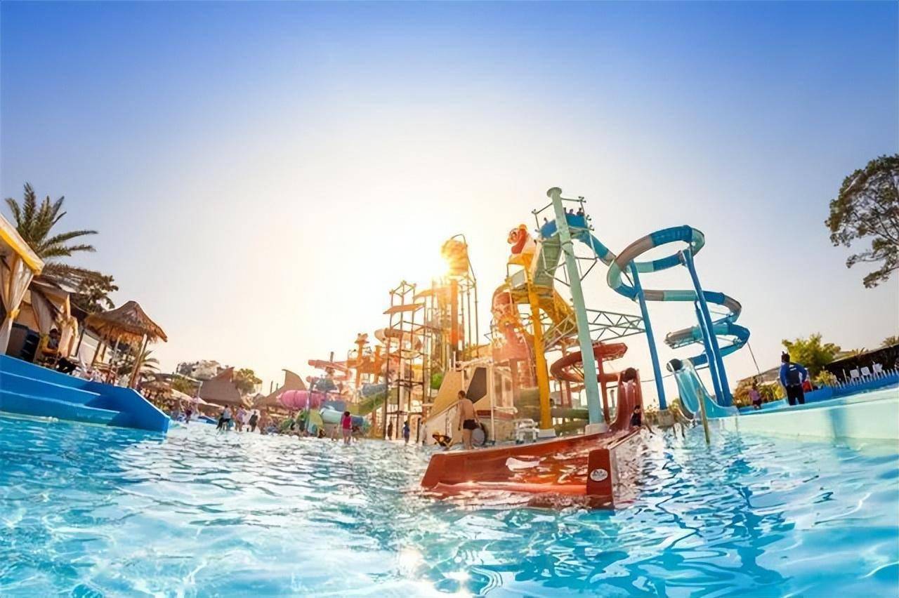 1西部恐龙水乐园(aaaa)来兰州新区尽享夏日清凉!