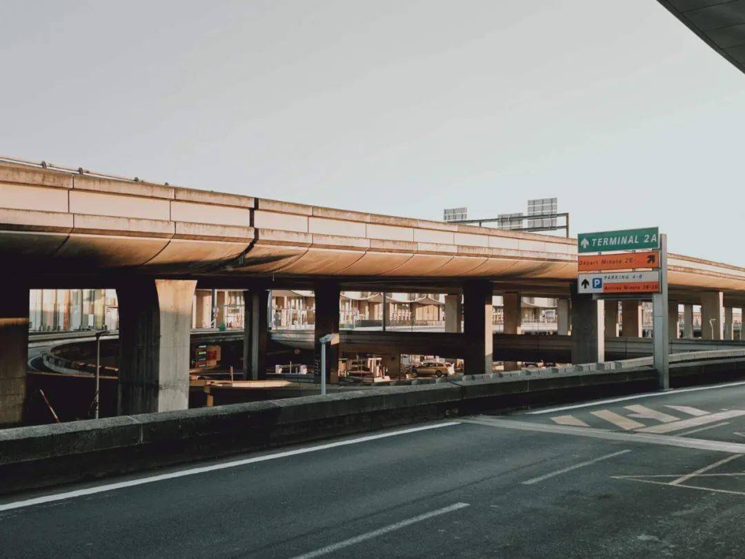 杨一木:巴街往事_艺术_画廊_旅行