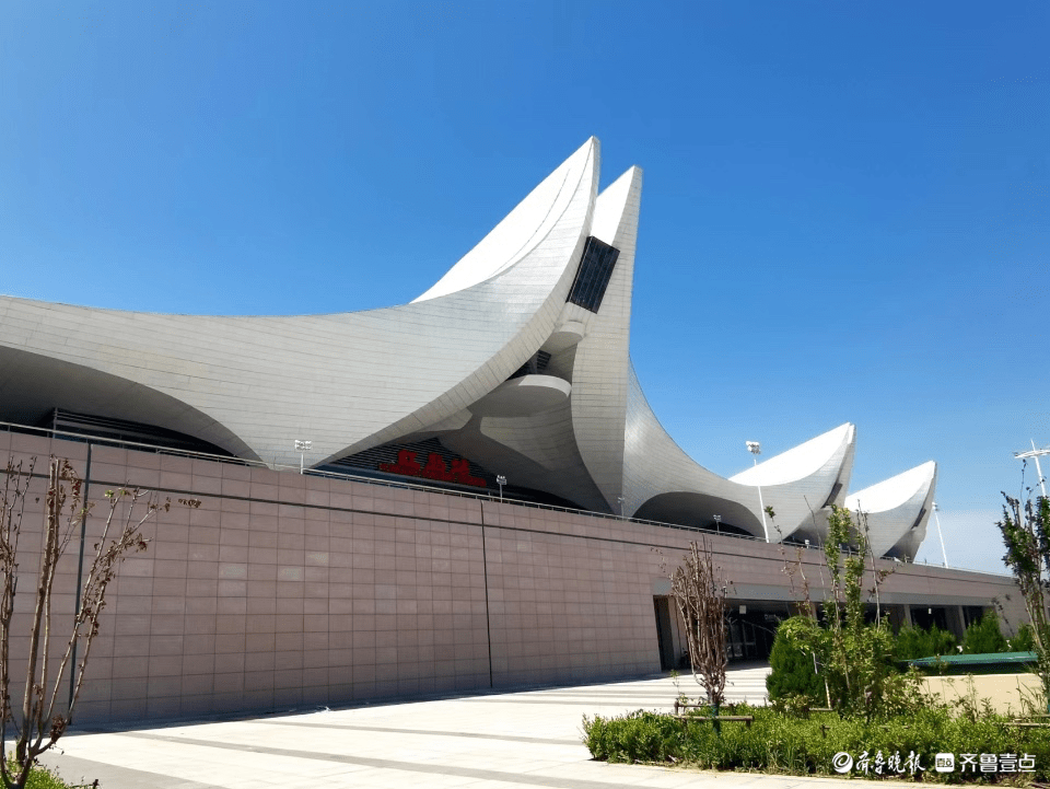 跟着镜头,来逛逛红岛火车站_朱明