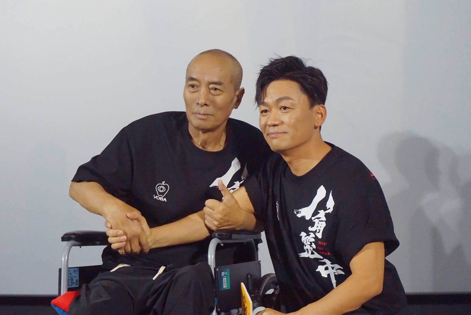 《八角笼中》成都路演,王宝强为原型人物恩波支付医药费_电影_格斗