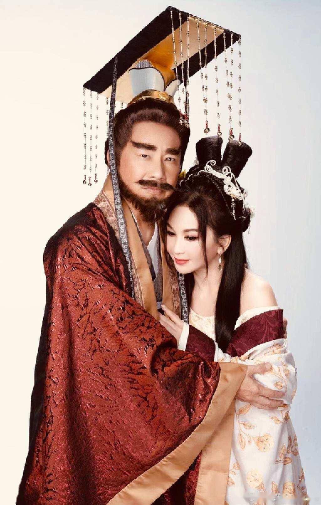 56岁香港知名女星穿露肩古装再次饰演妲己,网友直呼诱惑力十足_温碧霞