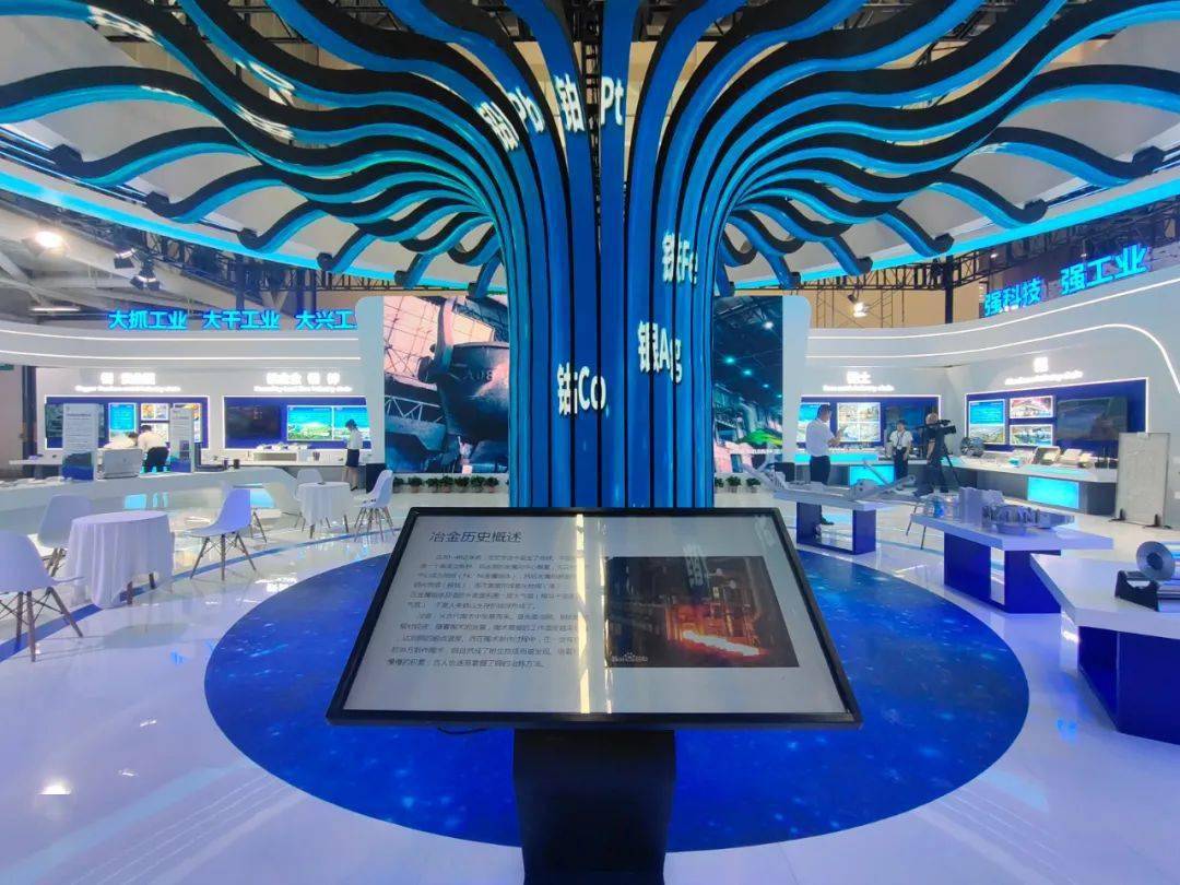 小嘉跑"兰洽"|科技感十足的展馆,它来了,都是科技"狠活"!