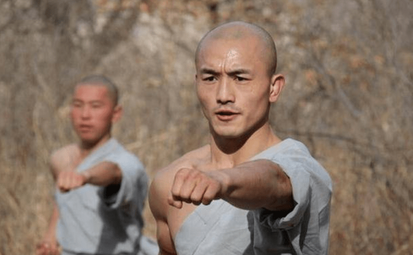 武僧刘一龙,到底有多厉害?他身价过亿,没有结婚,姐姐成经纪人_龙的_父亲_武侠