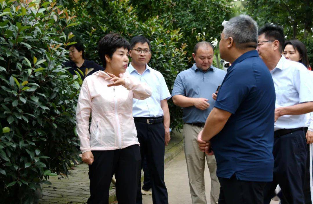 姬素娟先后到城关镇张河社区下石庙村,杨庄村,实