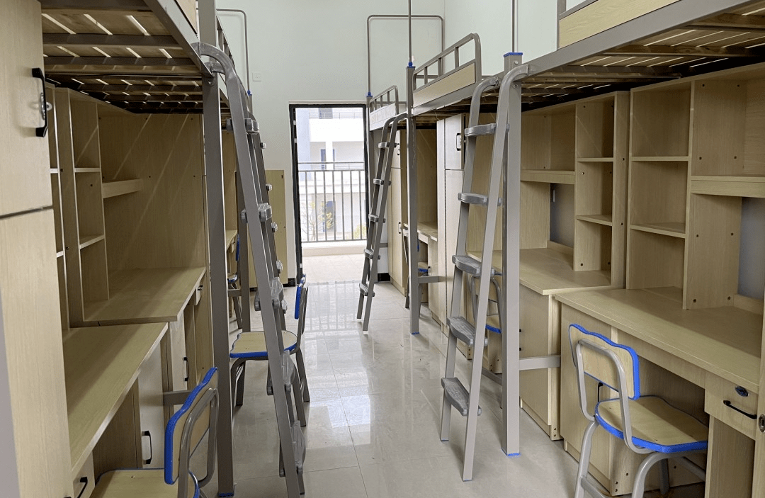 上犹中学南校区2023年秋季高一计划招收1110名学生._办学_体育馆_文化