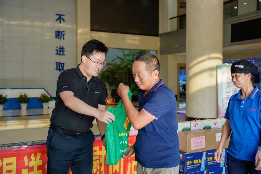 7月4日,长泰区长尤宇川带队调研督导项目建设和安全