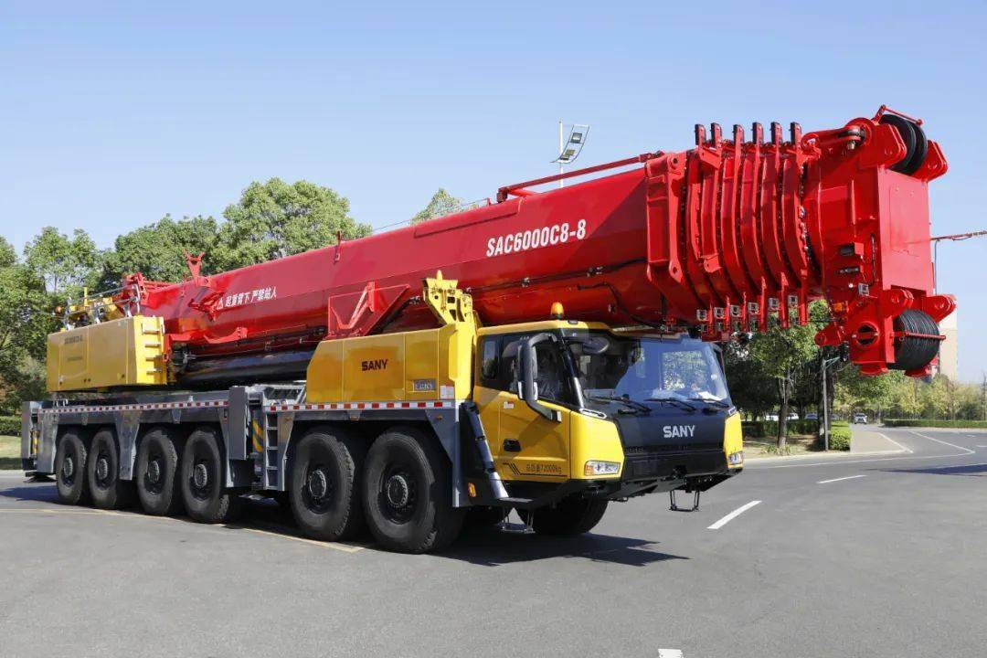 三一600吨级吊车再迎新品,官方形容:性能彪悍,走位灵活,效率出众_搜狐