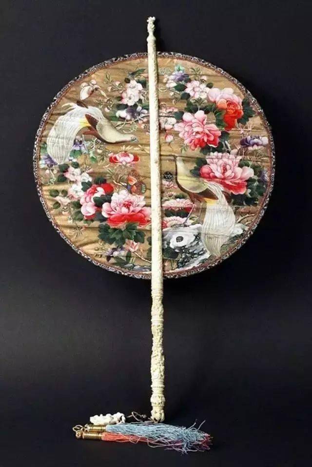日本团扇日本团扇由中国传入.