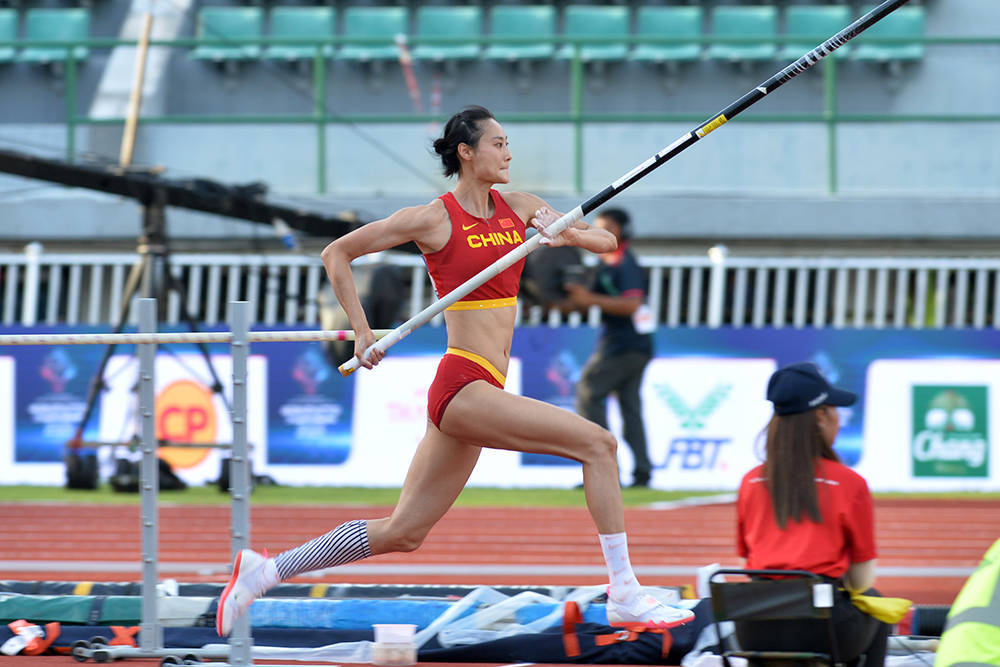 亚洲锦标赛:李玲夺得女子撑杆跳高冠军