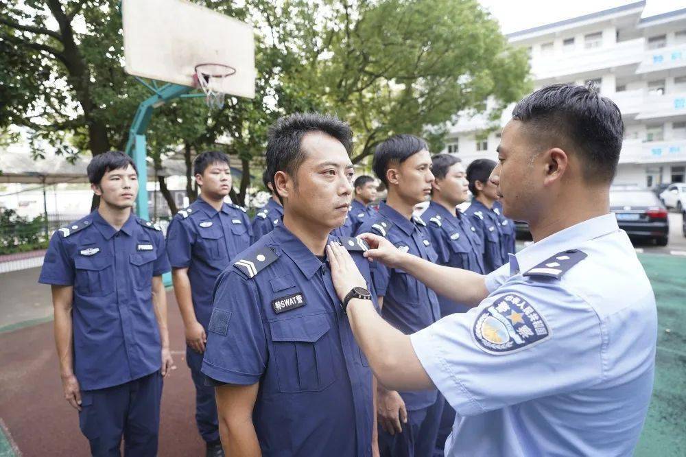 全国即将出台辅警服装图片