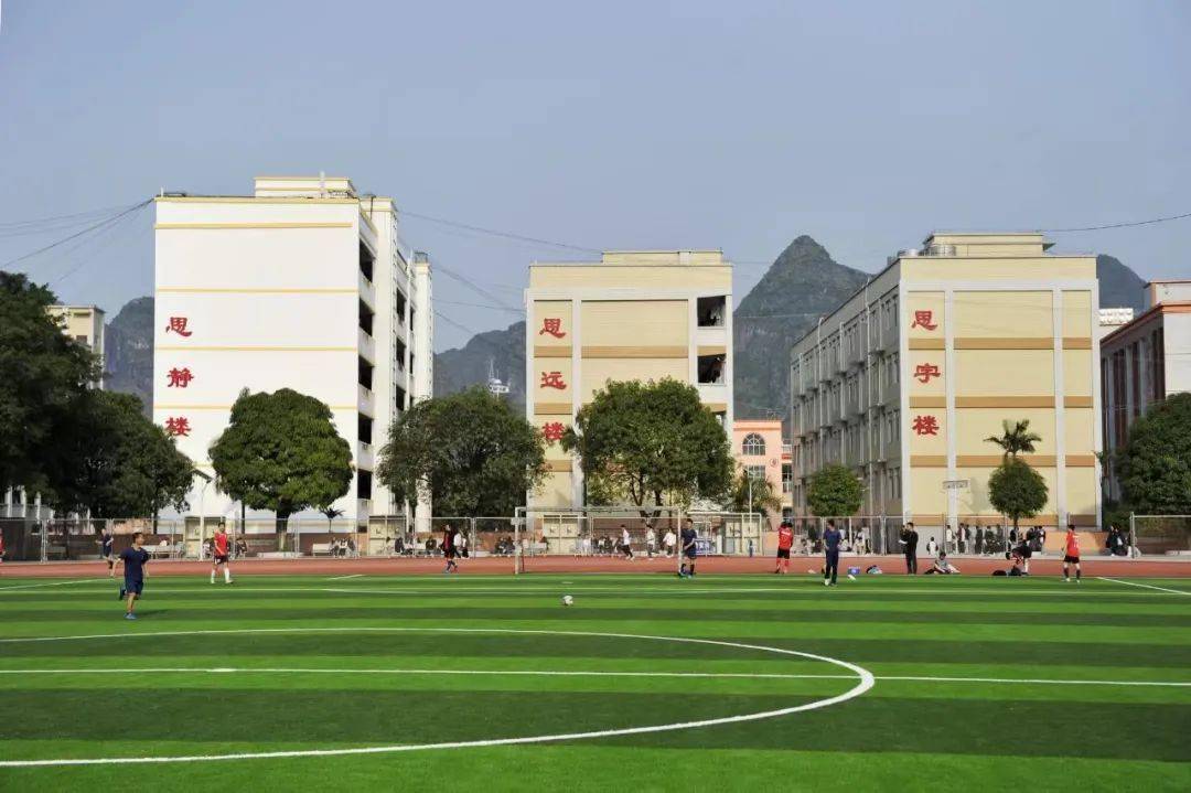 考不上高中也不用紧张,都安这所中职学校免费上学,名额有限,招满即止