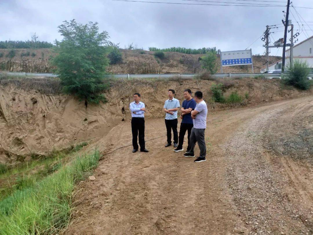 【"三抓三促"行动进行时】通渭县鸡川镇主要领导带头开展禁种铲毒踏查