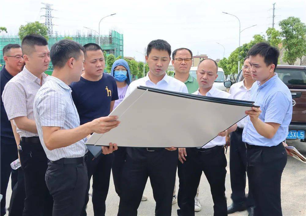 洛江区政府主要领导带队调研重点项目建设工作
