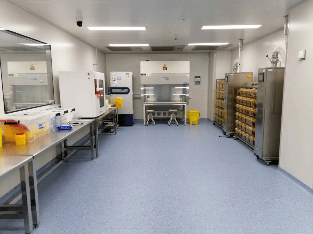 高等级生物安全动物实验室常用的动物饲养及操作设备,包括负压独立