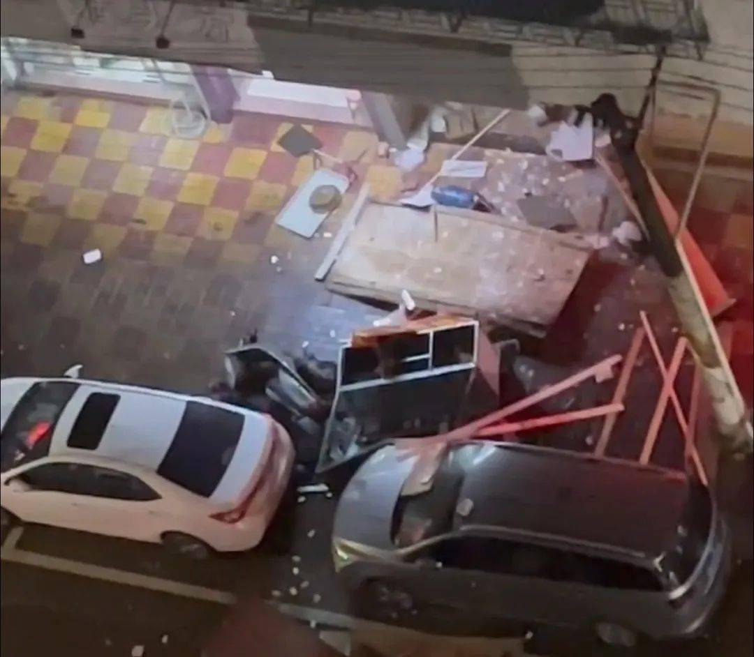 汕头一店铺发生煤气爆炸!_凤翔街道_澄海区_工作