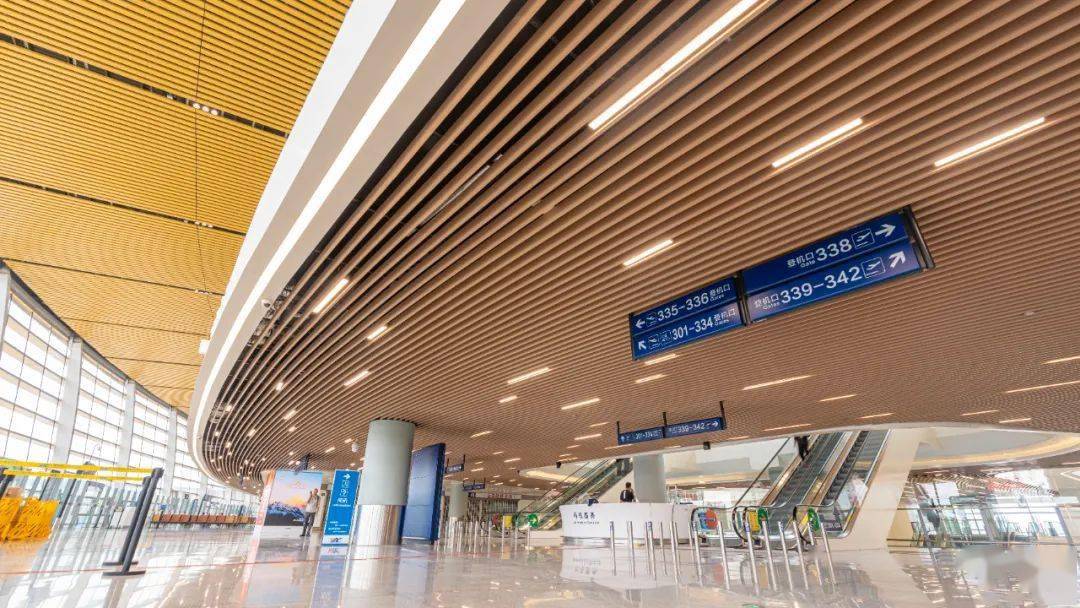 云南航产投集团:昆明机场s1卫星厅正式启用_旅客_航班_航线