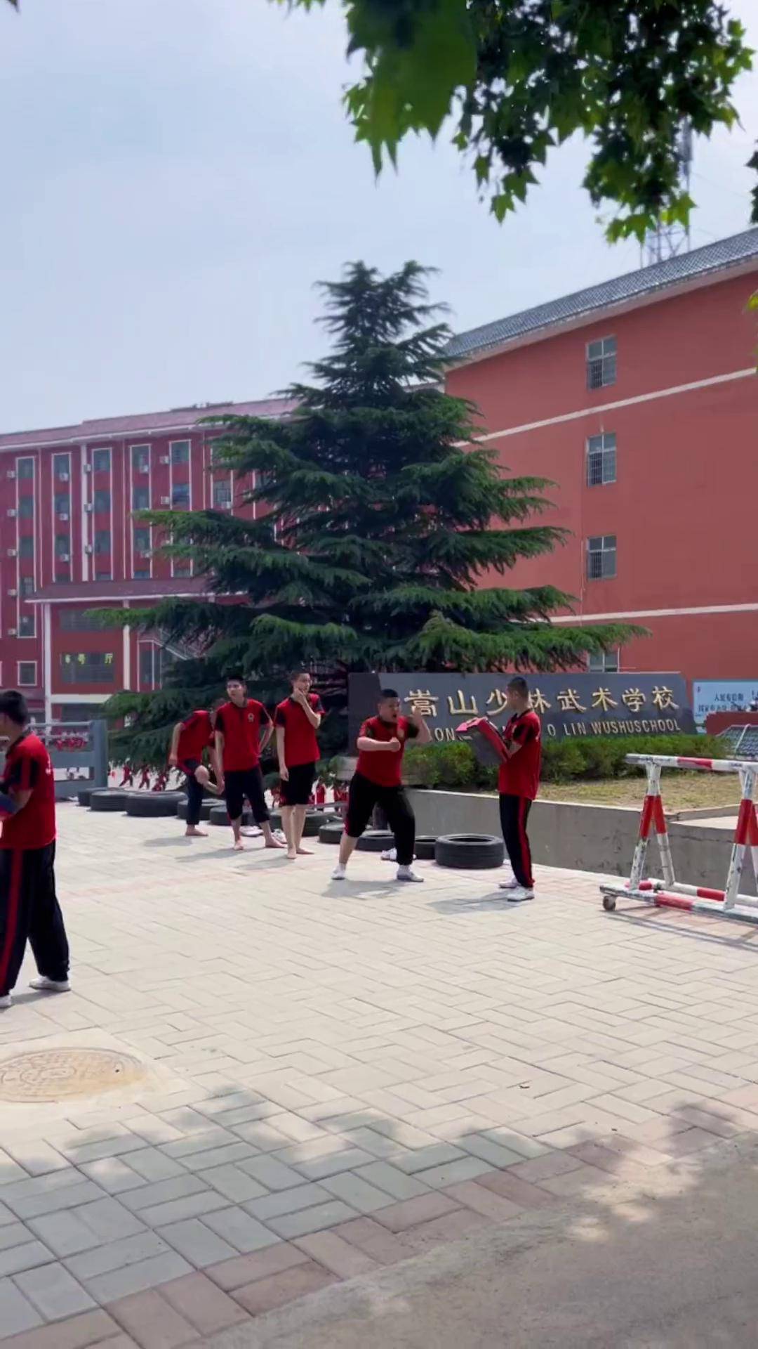 嵩山少林武术学校 少林寺武术学校 少林寺文武学校