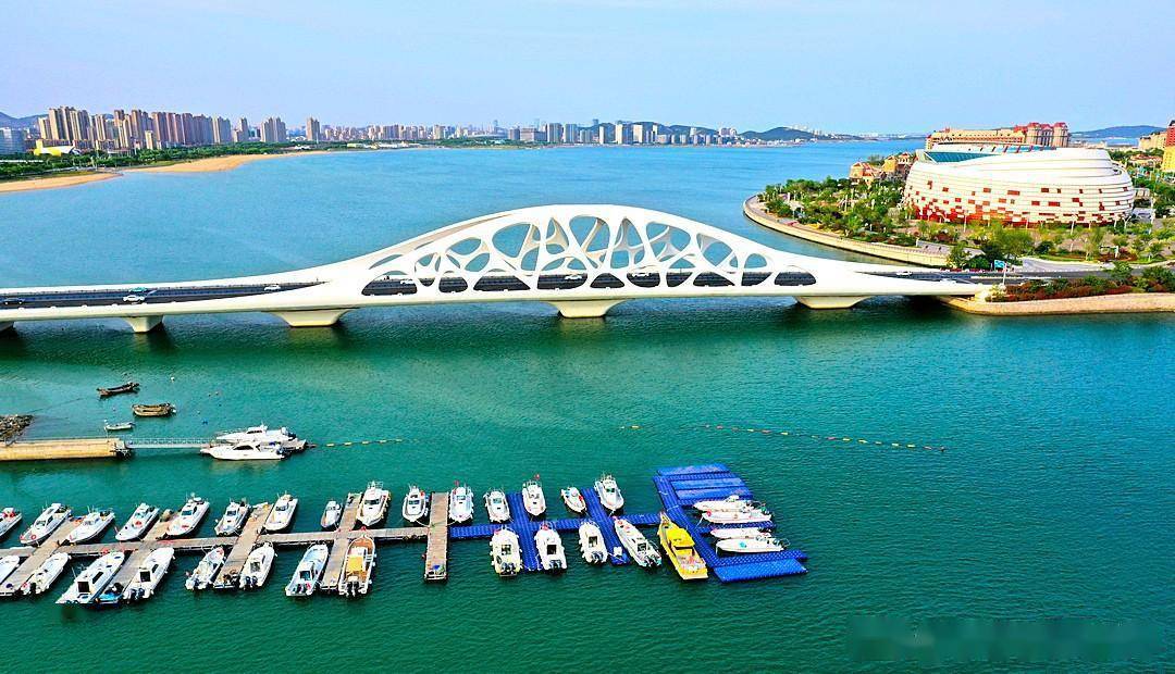 《山东行》青岛网红桥~珊瑚贝壳桥