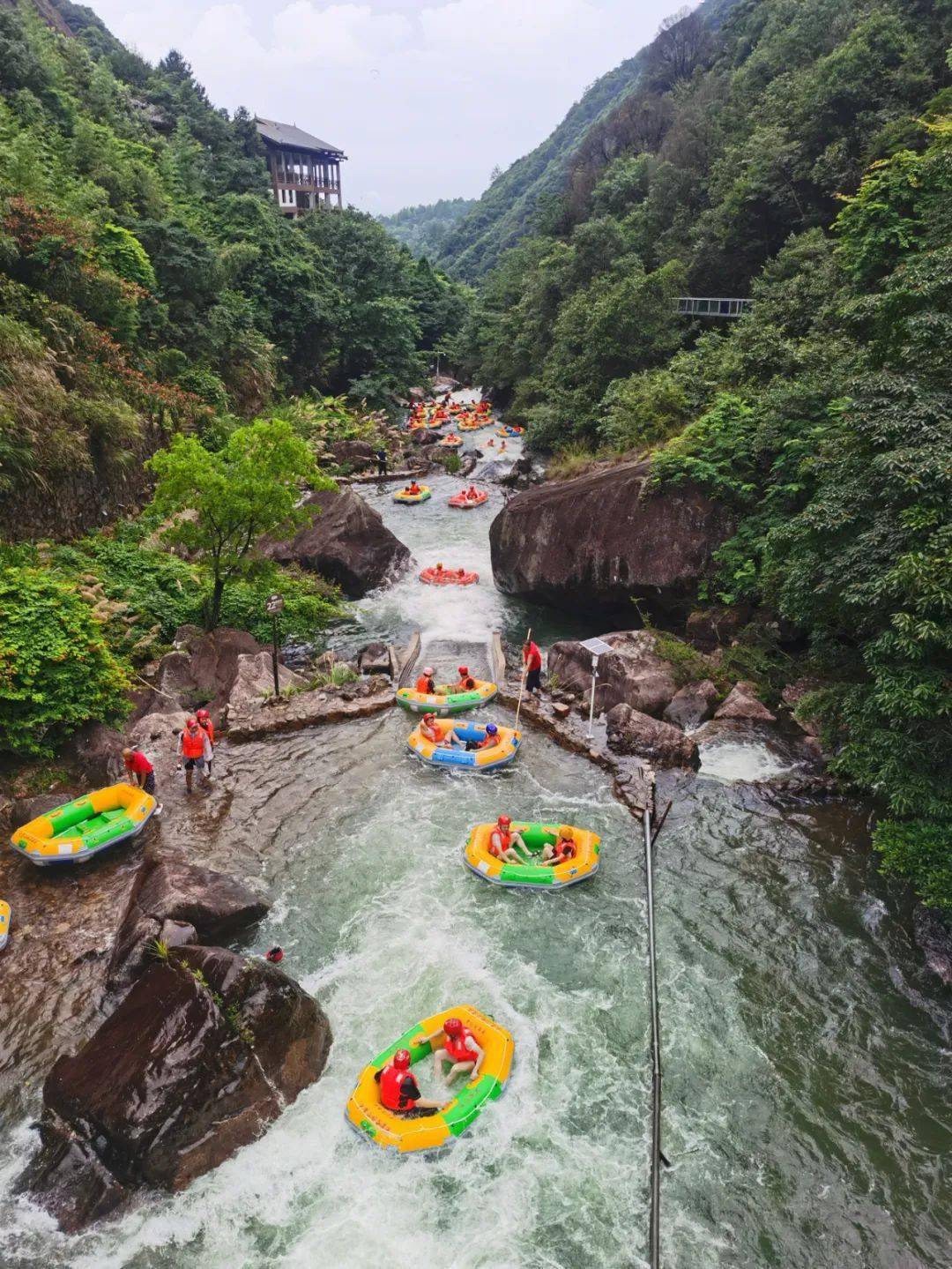 大觉山漂流1大觉亲子避暑季携家避暑才是夏日新趋势难道一直待在空调