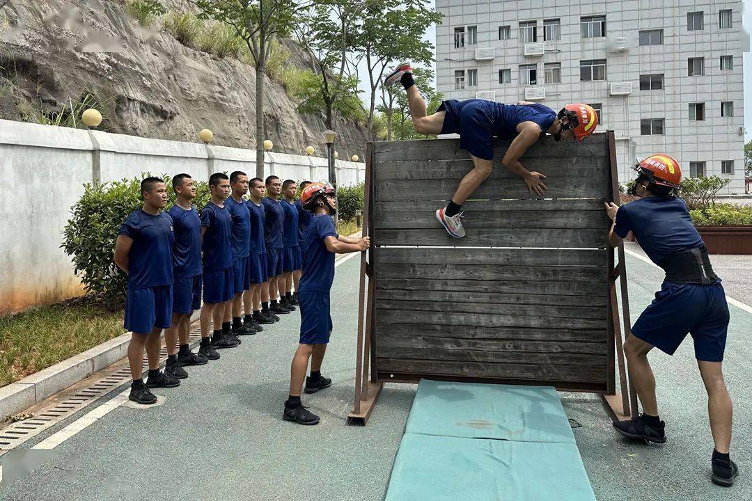 铸魂强能 逐梦蜕变丨岳阳消防多措并举助力新消防员成长_训练_工作
