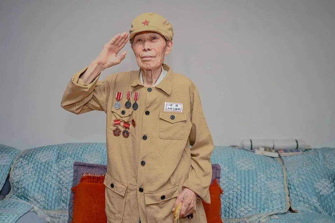 为了96岁志愿军老兵的70年心愿