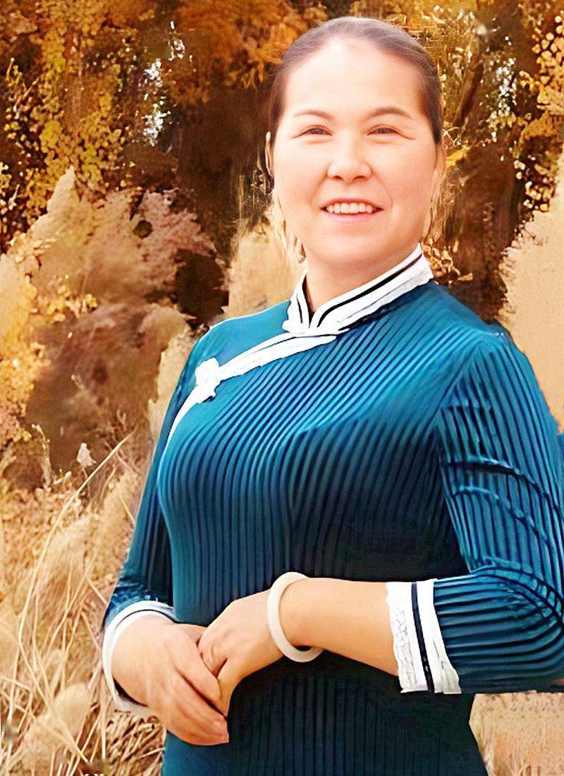 张丽萍祝同学们开心快乐每一天!张淑梅祝同学们身体健康,天天开心!