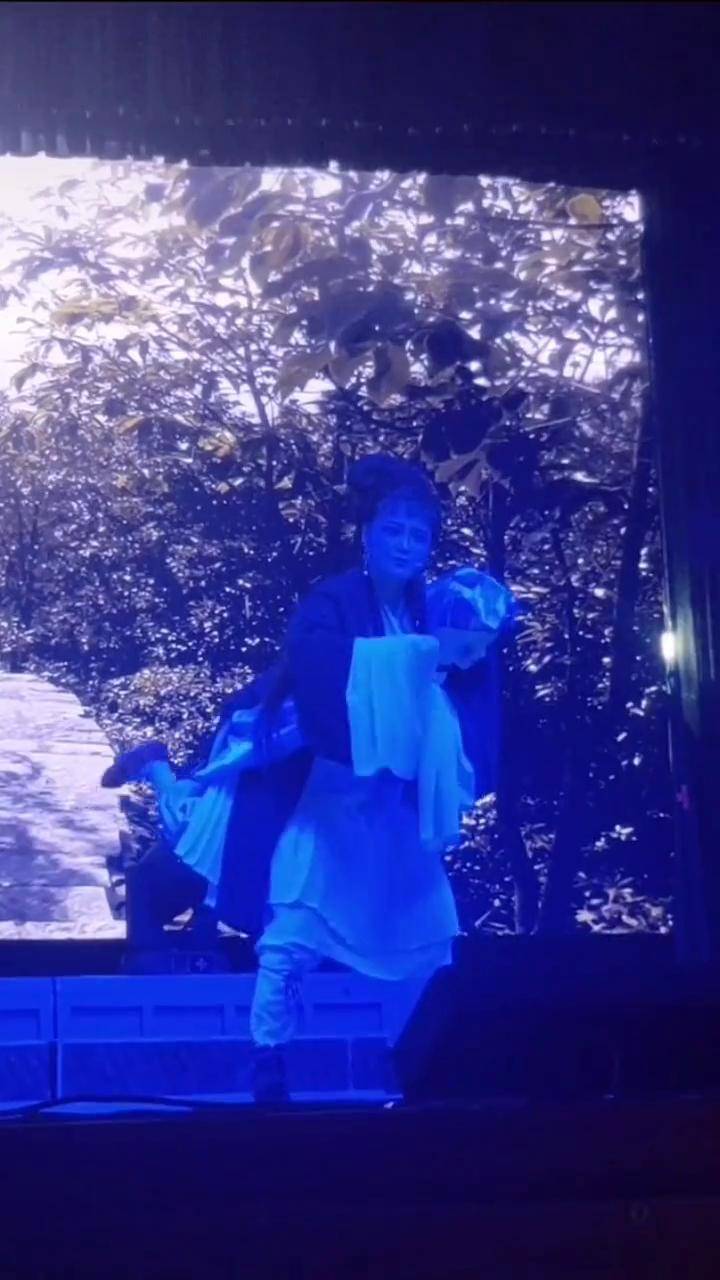 越剧《哑女告状》