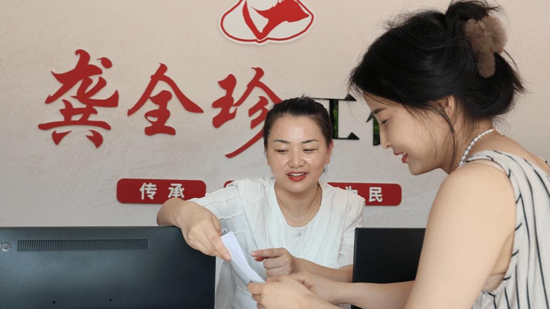 法治融合红色 和谐花开荷乡_服务_群众_莲花县