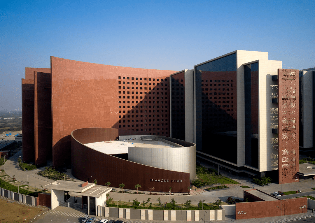 印度建 " 世界最大的办公楼 " :苏拉特钻石交易所_设计的_建筑_中央