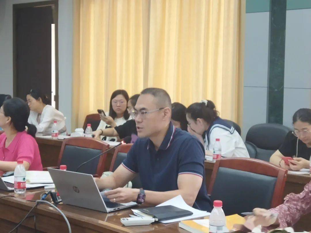赵鹏程老师分享了李兆基中学宝贵的备考经验.