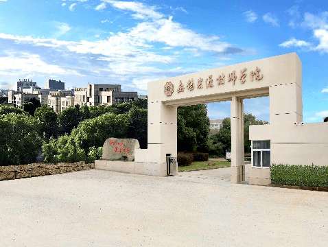 宏源技师学院学校图片图片