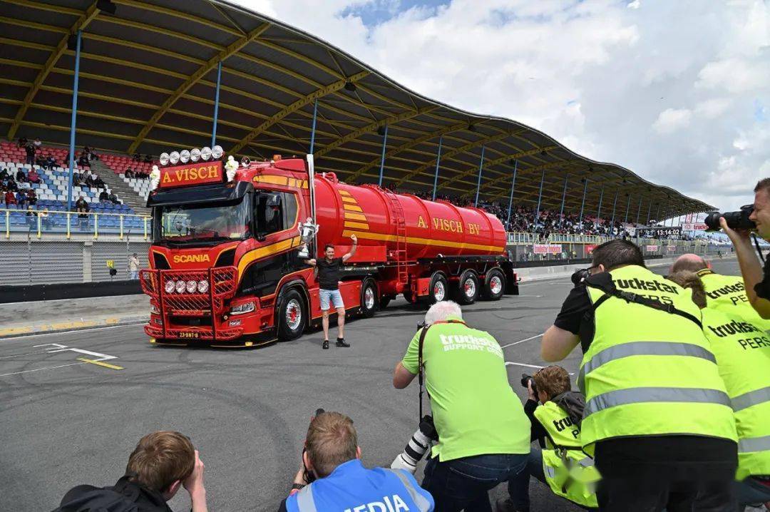 荷兰turckstar飘扬的五星红旗!摄影师眼中的2023荷兰卡车嘉年华