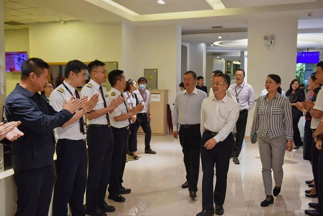 周启民赴云南公司开展2023年暑运旺季现场慰问_员工_集团_东航