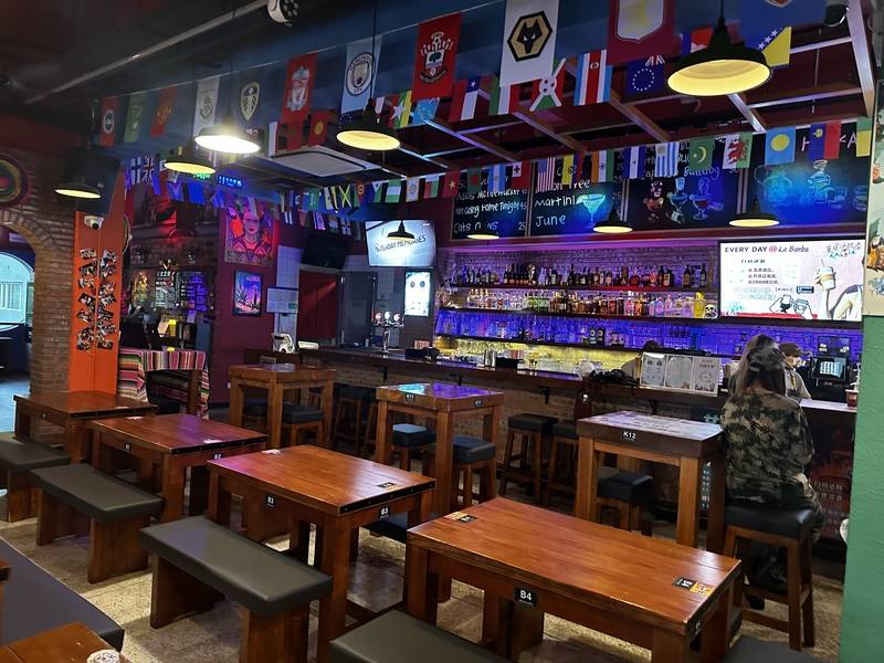 松江大学城墨西哥餐厅品牌labamba创始人庞增彦则告诉记者,他们曾做过